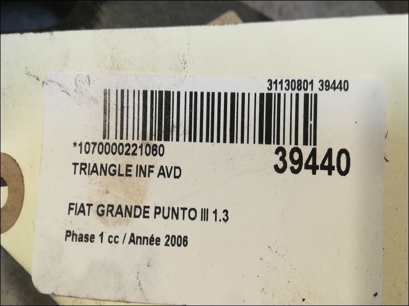 Triangle inf avd Fiat GRANDE PUNTO (199_) 1.3 d multijet (2008)
