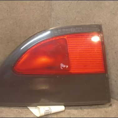 Feu arrière intérieur droit Renault MEGANE I Classic (LA0-1_) 1.6 e (la0f, la0s) (1996-1999)