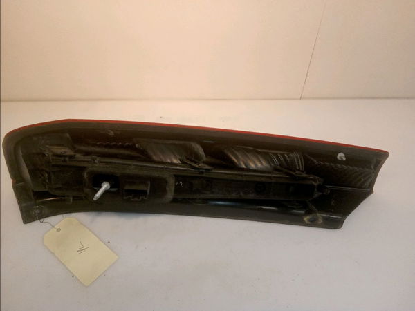 Feu arrière droit Ford FIESTA V (JH_, JD_) 1.4 16v (2001-2008) 5 portes