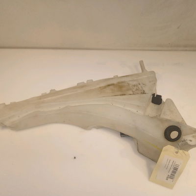 Reservoir lave-glace avant Volvo C30 (533) D2 (2010-2012)