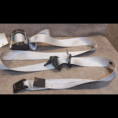 Ceinture arrière droite Renault MEGANE III 3-5 portes (BZ0-1_, B3_) 1.5 dci (bz09, bz0d, bz1w, bz29, bz14) (2009) 5 portes