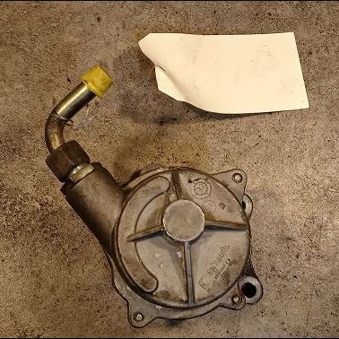 Pompe a vide Renault CLIO I (B-C57_, 5-357_) 1.9 d (b-c-s576, b-c-s57l) (1991-1998)