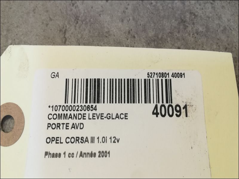Commande lève-glace porte avant droite Opel CORSA C (X01) 1.0 (f08, f68) (2000-2003)