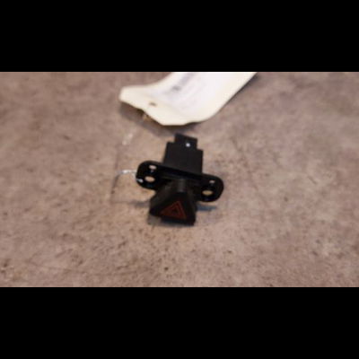 Bouton de warning CHEVROLET AVEO II AVEO II Phase 1 2011-06-01--2015-06-30