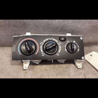 Commande de chauffage Renault SCÉNIC I Monospace (JA0-1_, FA0_) 1.9 dti (ja1u) (2001-2003)