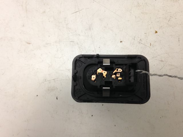 Commande lève-glace porte avant droite Opel CORSA C (X01) 1.3 cdti (f08, f68) (2003-2009)