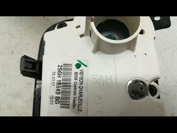 Commande de chauffage FORD FIESTA V Phase 2 10-2005--10-2008 1.3i