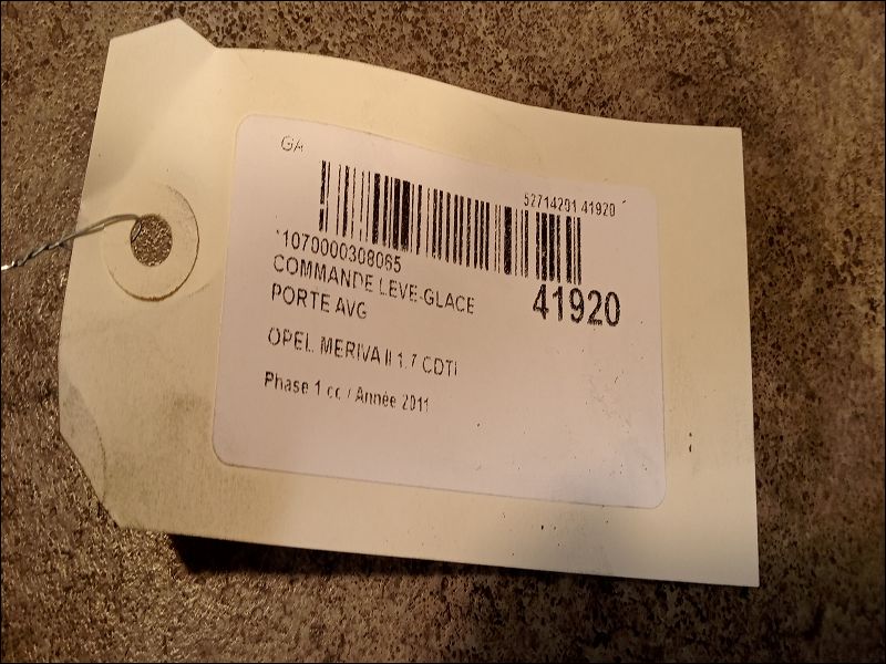 Commande lève-glace porte avant gauche Opel MERIVA B Monospace (S10) 1.7 cdti (75) (2010-2017)