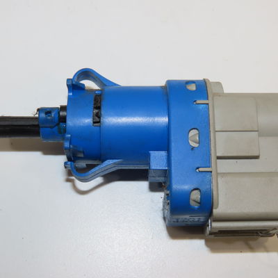 Contacteur de stop sur pedale  Ford FOCUS III 1.6 tdci (2010-2017)