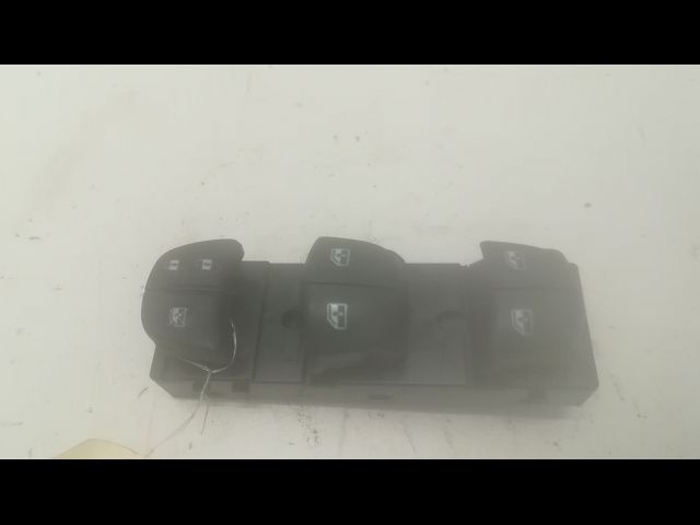 Commande lève-glace porte avant gauche Nissan QASHQAI II SUV (J11, J11_) 1.6 dci (2013)