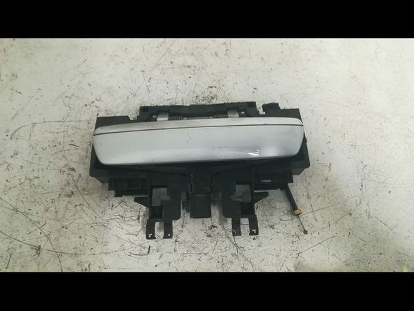 Poignee ext porte avg Audi A8 D3 (4E2, 4E8) 4.2 fsi quattro (2006-2010)