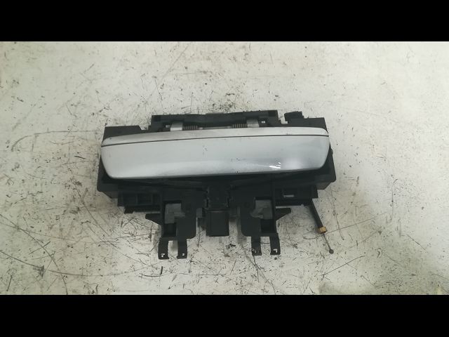 Poignee ext porte avg Audi A8 D3 (4E2, 4E8) 4.2 fsi quattro (2006-2010)