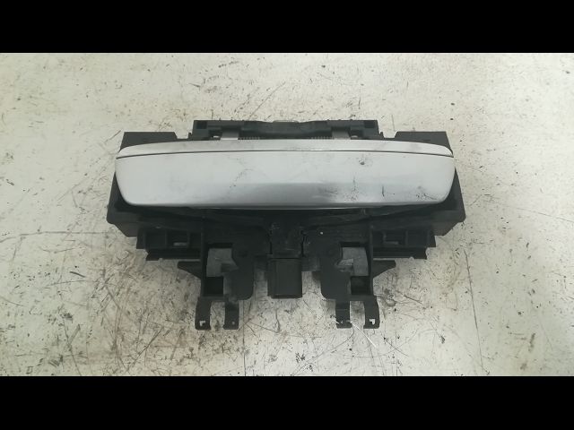 Poignee ext porte avd Audi A8 D3 (4E2, 4E8) 4.2 fsi quattro (2006-2010)