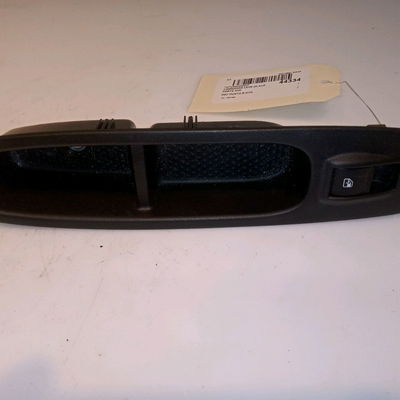 Commande lève-glace porte avant droite Fiat PUNTO (199_) 1.3 d multijet (2012)