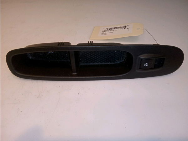 Commande lève-glace porte avant droite Fiat PUNTO (199_) 1.3 d multijet (2012)