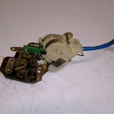 Serrure porte ard Kia SORENTO I (JC) 2.5 crdi (2006-2011) 5 portes