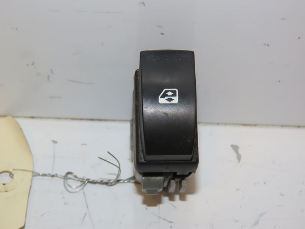 Commande lève-glace porte avant droite Renault ESPACE IV (JK0-1_) 2.0 dci (jk01, jk02, jk1j, jk1k, jk1h) (2006)