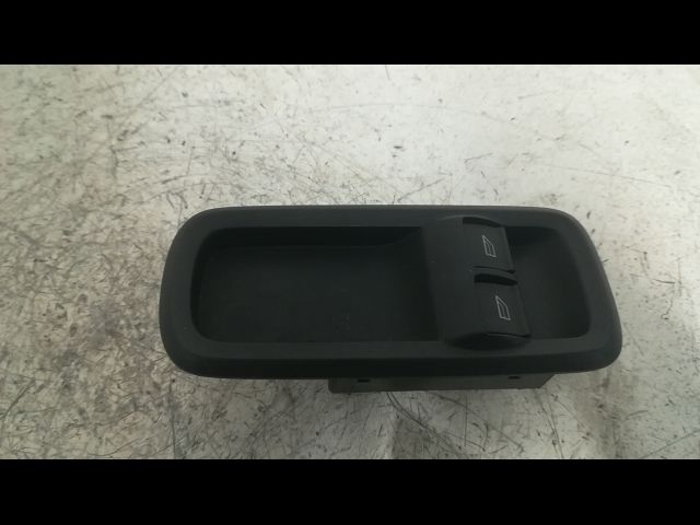 Commande lève-glace porte avant gauche Ford FIESTA VI (CB1, CCN) 1.4 tdci (2010-2012) 3 portes