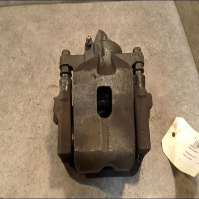 Etrier de frein avant gauche Toyota RAV 4 II (_A2_) 2.0 d 4wd (cla20_, cla21_) (2001-2005)
