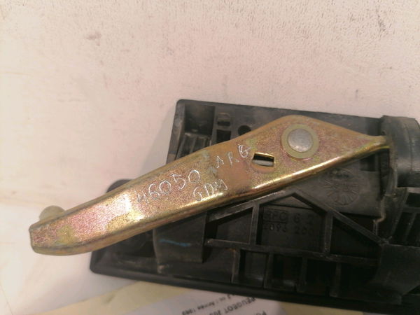 Poignee ext porte arg Peugeot 205 II (20A-C) 1.1 (1987-1992)