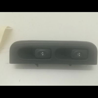 Commande lève-glace porte avant gauche Renault CLIO II (BB_, CB_) 1.2 (bb0a, bb0f, bb10, bb1k, bb28, bb2d, bb2h, cb0a,... (1998-