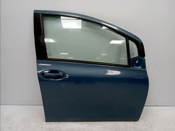 Porte avant droite Toyota YARIS (_P9_) 1.3 vvt-i (scp90_) (2005-2010)