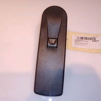 Commande lève-glace porte avant droite Renault CLIO IV (BH_) 1.5 dci 90 (2012) 5 portes