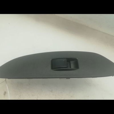 Commande lève-glace porte avant droite Toyota YARIS (_P1_) 1.3 (ncp10_, scp12_) (1999-2005)