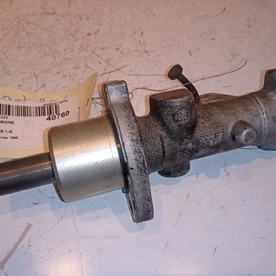 Maitre cylindre Peugeot 206 3-5 portes (2A-C) 1.4 i (1998-2012) 3 portes
