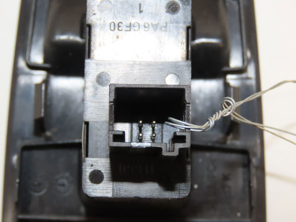 Commande leve-glace porte arrière gauche Citroën C6 (TD_) 2.2 hdi (2006-2012)
