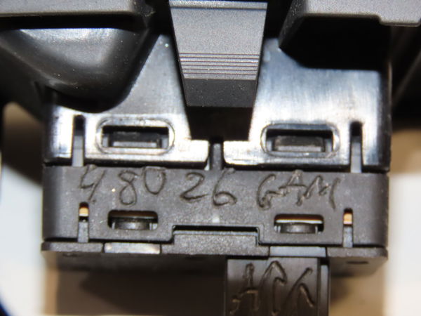 Commande leve-glace porte arrière gauche Citroën C6 (TD_) 2.2 hdi (2006-2012)