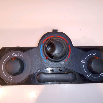 Commande de chauffage Renault KANGOO Express (FW0-1_) 1.5 dci 70 (fw0a, kw0v) (2008) 4 portes