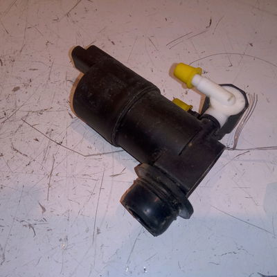 Pompe lave-glace avant Peugeot 208 I (CA_, CC_) 1.2 vti 82 (2012)