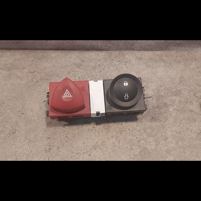 Bouton de warning Renault MEGANE II (BM0-1_, CM0-1_) 1.6 16v (bm0c, cm0c) (2002-2008)
