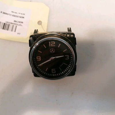 Montre Mercedes-benz CLASSE E (W213) E 220 d (213.004) (2016) 4 portes