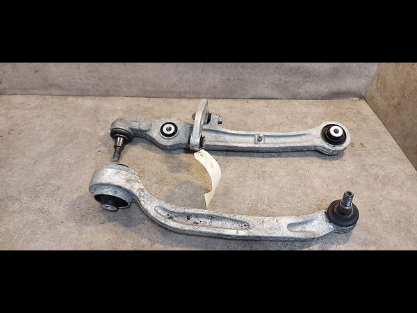 Triangle inf avg Audi A6 C6 (4F2) 2.4 (2004-2008)