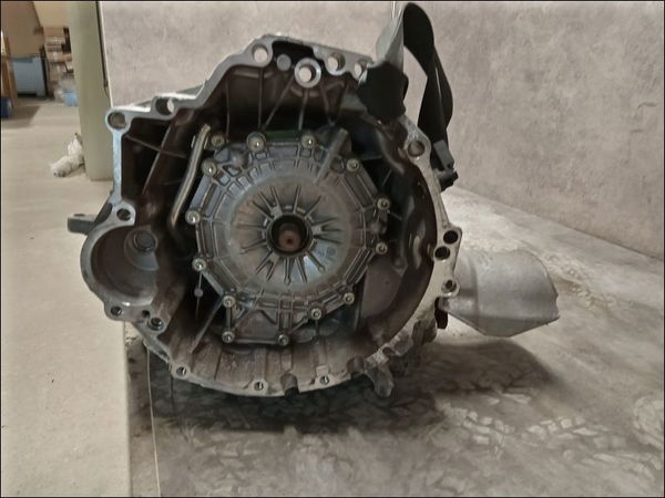 Boîte à vitesse automatique Audi A6 C6 (4F2) 2.4 (2004-2008)