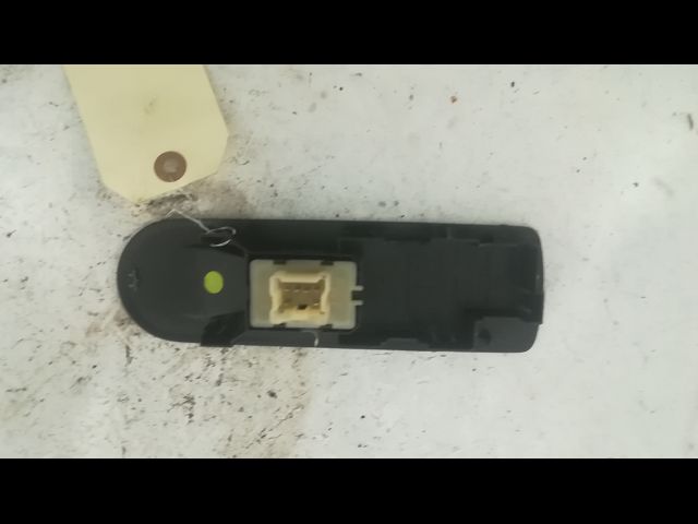 Commande lève-glace porte avant droite Renault CLIO IV (BH_) 1.5 dci 90 (2012) 5 portes
