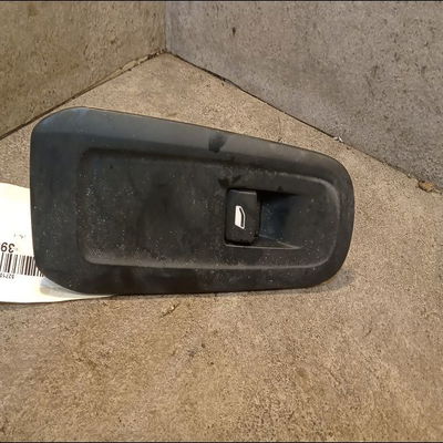 Commande lève-glace porte avant droite Peugeot 308 II (LB_, LP_, LW_, LH_, L3_) 1.2 thp 110 (2013-2021)