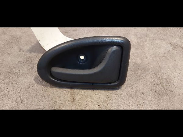 Poignee int porte avd Renault TRAFIC II Camionnette (FL) 2.0 dci 115 (fl01, fl0u) (2006)