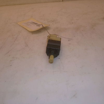 Contacteur de stop sur pedale  Mercedes-benz CLASSE A (W169) A 180 cdi (169.007, 169.307) (2004-2012) 5 portes