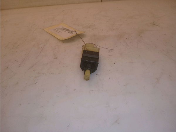 Contacteur de stop sur pedale  Mercedes-benz CLASSE A (W169) A 180 cdi (169.007, 169.307) (2004-2012) 5 portes
