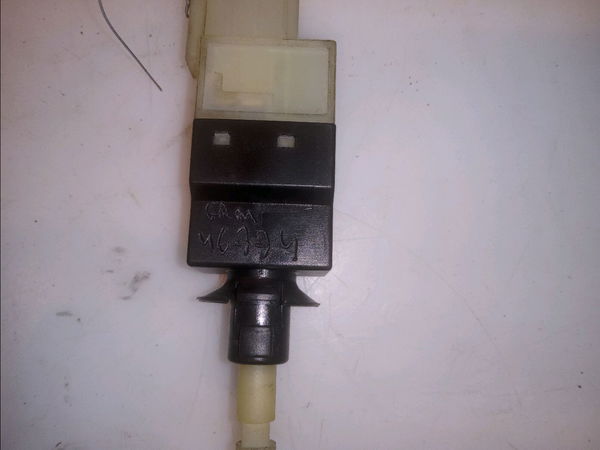Contacteur de stop sur pedale  Mercedes-benz CLASSE A (W169) A 180 cdi (169.007, 169.307) (2004-2012) 5 portes