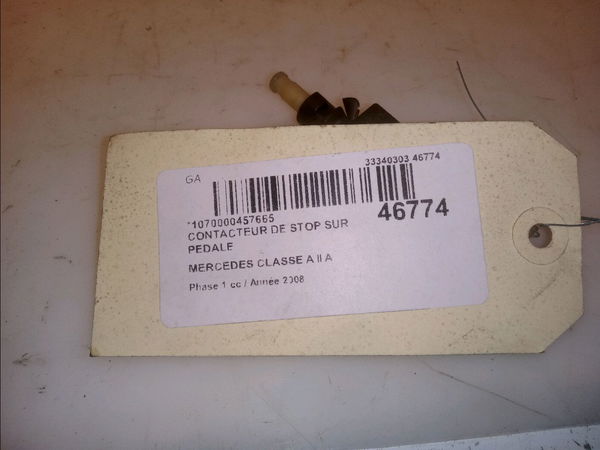 Contacteur de stop sur pedale  Mercedes-benz CLASSE A (W169) A 180 cdi (169.007, 169.307) (2004-2012) 5 portes