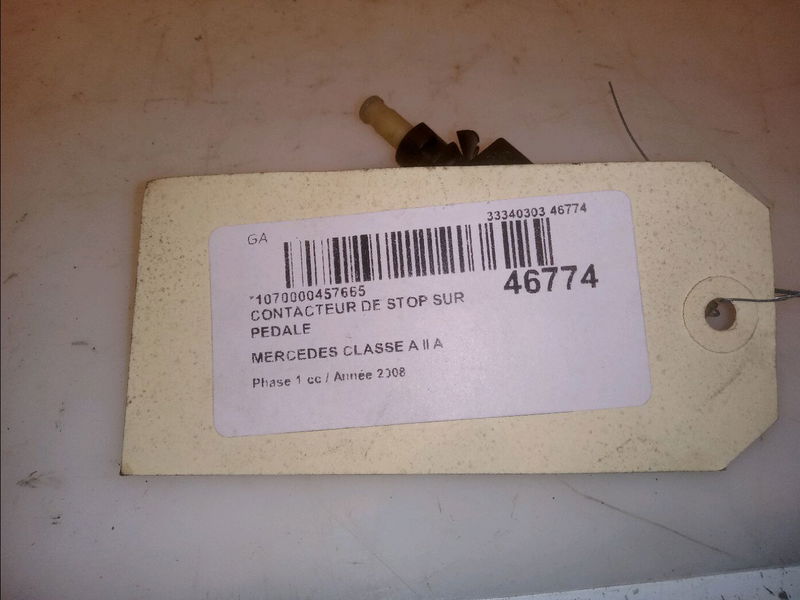 Contacteur de stop sur pedale  Mercedes-benz CLASSE A (W169) A 180 cdi (169.007, 169.307) (2004-2012) 5 portes