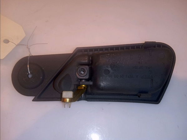 Poignee int porte avd Mercedes-benz CLASSE C (W203) C 200 kompressor (203.045) (2000-2002)