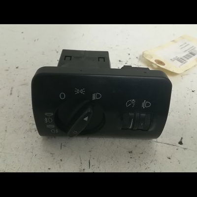 Interrupteur commande de phares Audi A6 C5 (4B2) 2.5 tdi (1997-2005)