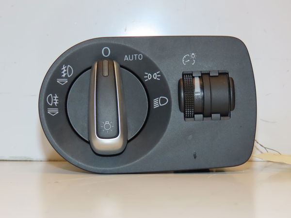 Interrupteur commande de phares Audi A3 Sportback (8PA) 1.6 tdi (2009-2013)