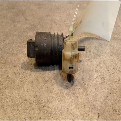 Pompe lave-glace avant Volkswagen GOLF III (1H1) 1.4 (1991-1997)