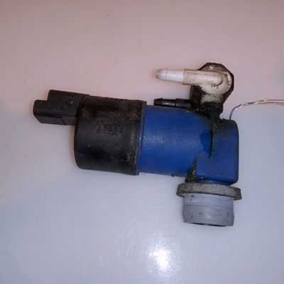 Pompe lave-glace avant Renault CLIO III (BR0-1, CR0-1) 1.2 16v (br02, br0j, br11, cr02, cr0j, cr11) (2005-2014) 5 portes
